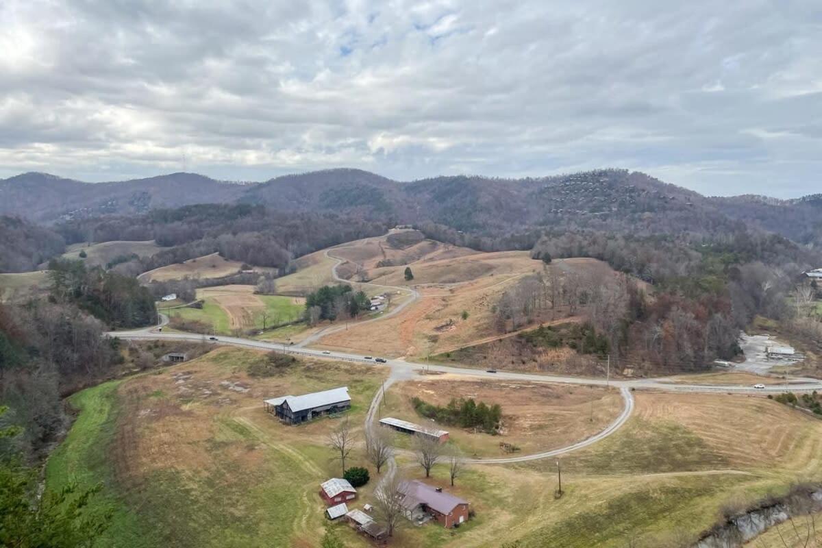 Mountain Views At Dolly'S Castle Unit 7 Villa Sevierville Bagian luar foto